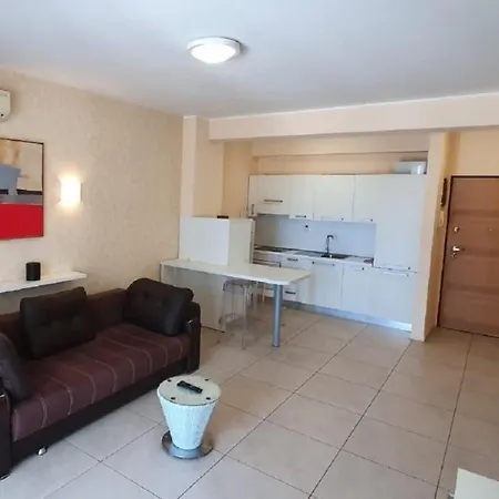 Apartment Tudors *