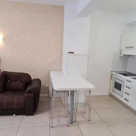 Tudors Apartment Mamaia